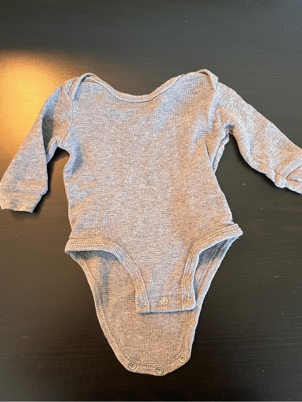 [$2 in a bundle] Carter’s grey waffle onesie 0-3 mo
